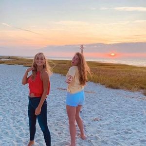 Meet your Posher, Caroline